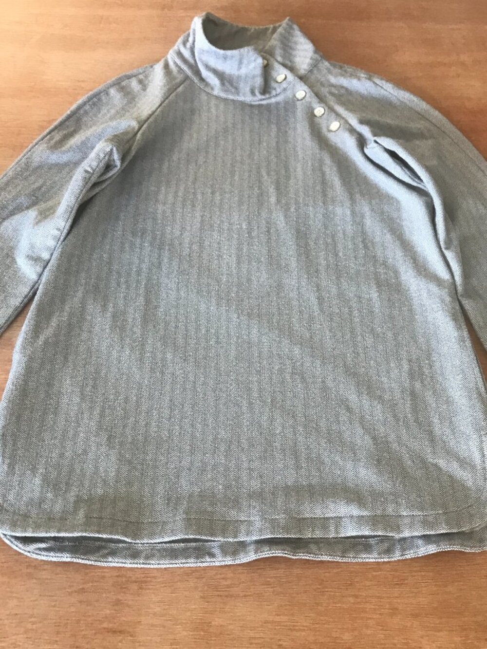 J. McLaughlin Marisa Top Women S Gray Geometric Mock Neckline Button Placket
